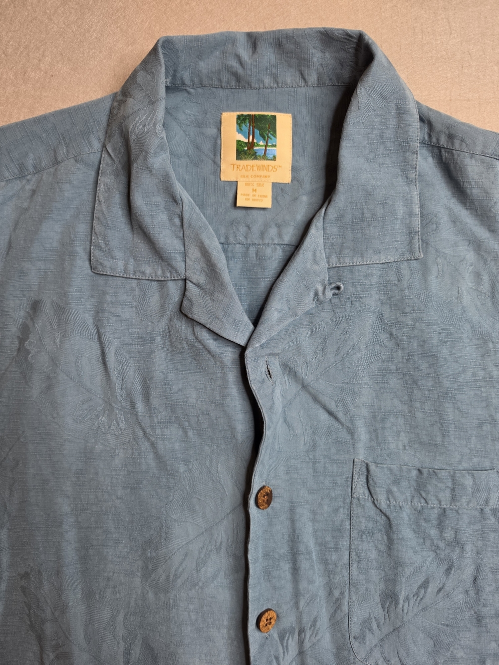 Tradewinds Men's Light Blue Textured Camp Shirt 100% Silk Size Medium